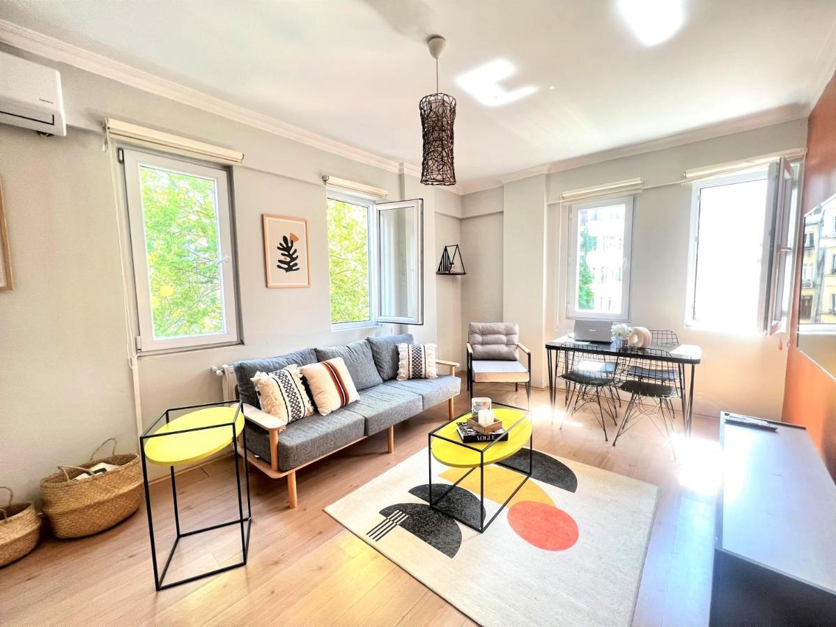 Wonder Homes- Cozy Flat, 2Br, Terrace, Cihangir, Frz3 Istanbul Exterior photo